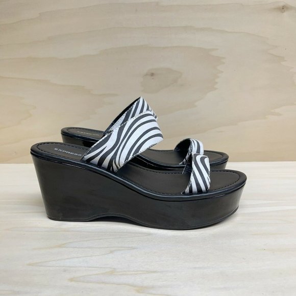 Express Womens Double Strap Slip On Platform Wedge Sandals Black White Sz 8 - Picture 1 of 7